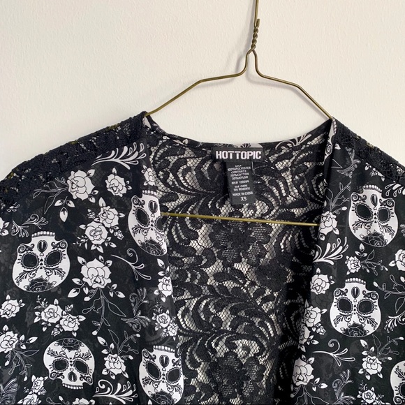 Hot Topic Skull Kimono *Last Day to Buy* - Picture 3 of 4